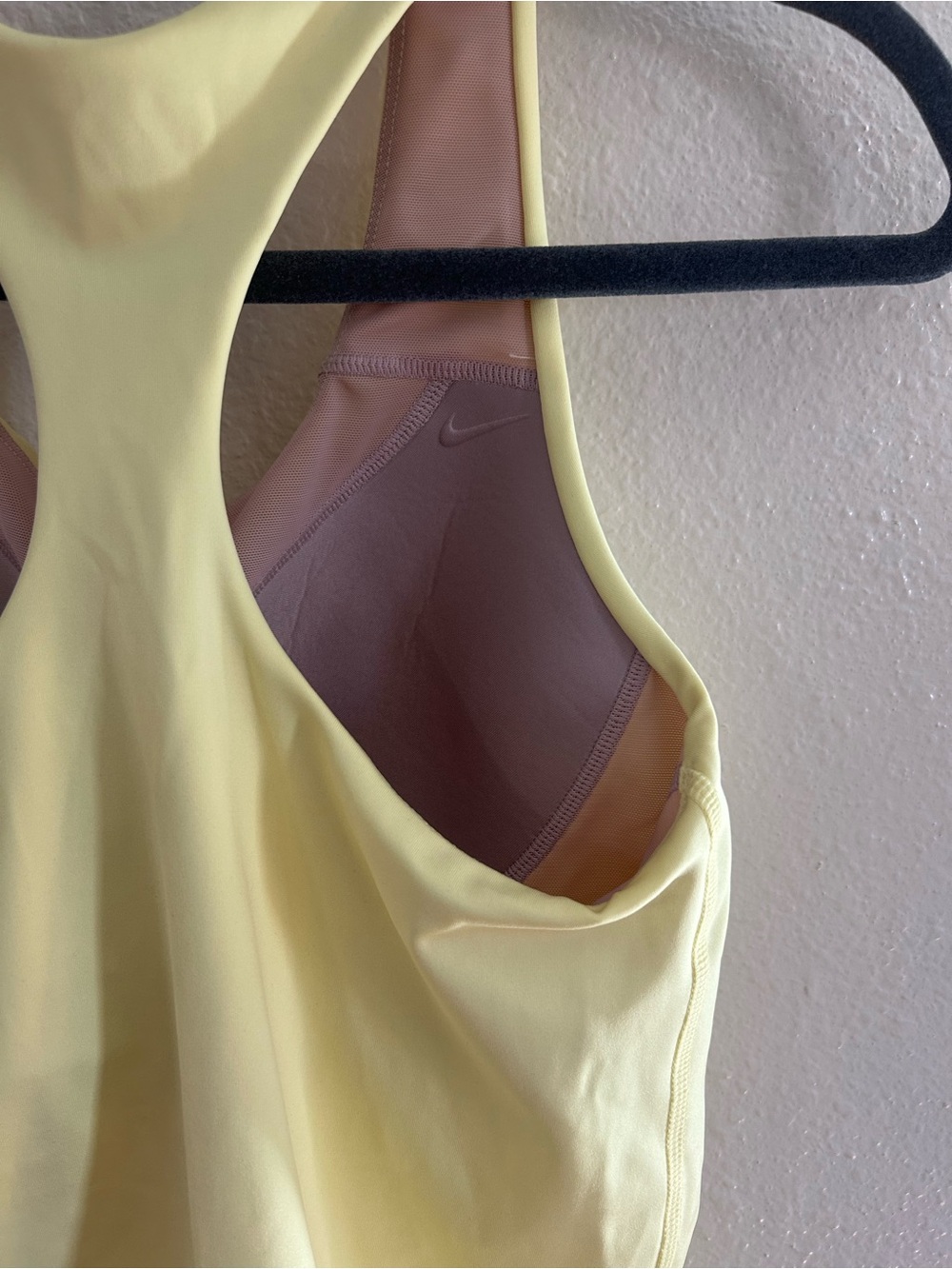 Nike Dri-FIT Swoosh Butter Yellow Padded Sports Bra Tank Women’s S - Picture 5 of 7